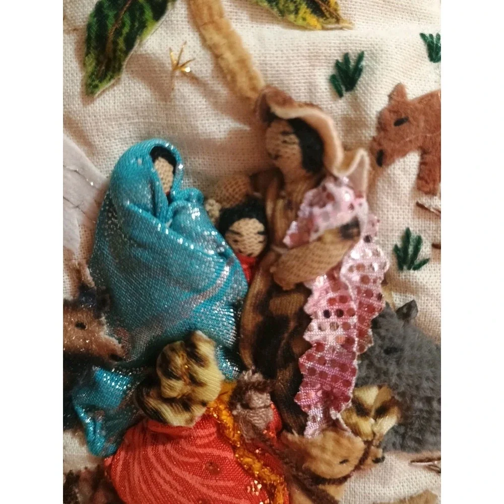 Vintage‎ Fabric Nativity Scene Star Tree Topper Metallic Vibrant Color Ornaments